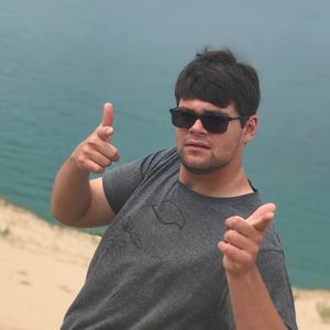 Meet your Posher, Logan